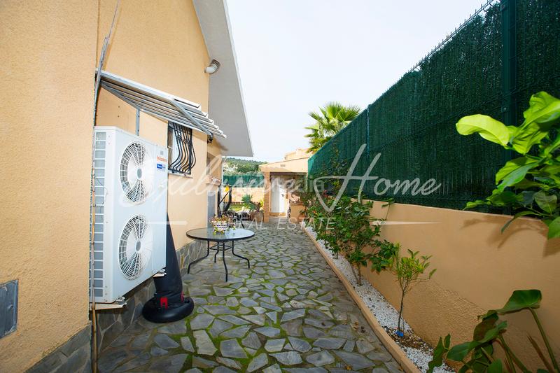 Foto de6536a5-95fe-46d2-a8c3-c08ef84c619d. Chalet en Las Atalayas-Urmi-Cerro Mar Peñíscola
