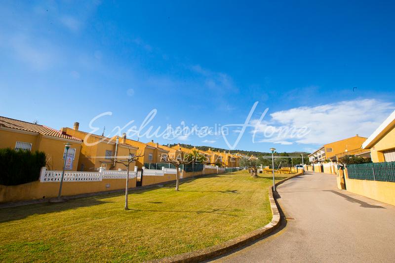 Foto b9161fc9-581a-4f47-a7e7-7dd61ae67ed3. Xalet amb calefacció aparcament piscina a Las Atalayas-Urmi-Cerro Mar Peñíscola