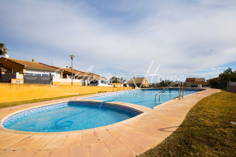 Foto f2bb1e46-56e1-4f9d-9941-557a8f732f7f. Xalet amb calefacció aparcament piscina a Las Atalayas-Urmi-Cerro Mar Peñíscola