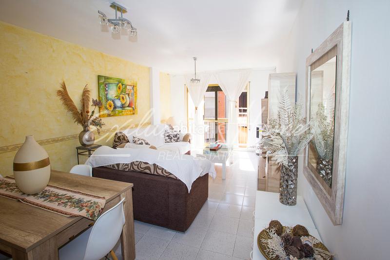 Foto 586aa132-6731-46bf-8366-0348894d1eee. Piso  en venta en vinaroz en Casco Urbano Vinaròs