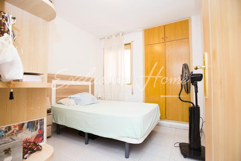 Foto 9128ab8b-8a39-4725-a3d1-fb2b0866a145. Piso  en venta en vinaroz en Casco Urbano Vinaròs