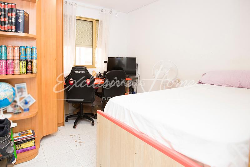 Foto c6339753-48fd-42cf-8778-df76b26a6b23. Piso  en venta en vinaroz en Casco Urbano Vinaròs