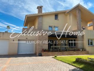 Chalet en Carrer illa carallot 10. Ehba