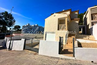 Chalet in Alcossebre. Chalet de obra nueva en alcocebre