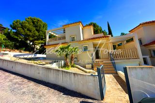 Xalet a Alcossebre. Chalet de obra nueva en alcocebre