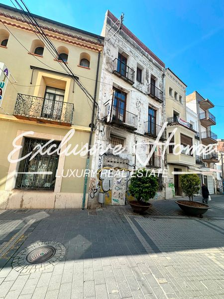 Foto e6e8748f-8a09-4306-ac00-83fb73d9ca18. Edifici a carrer de sant joan 2a a Pueblo Benicarló