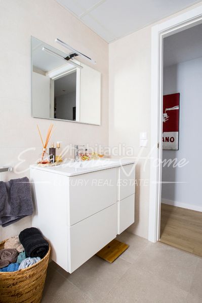 Foto 50a4462b-74c8-4424-ba07-72985af859e5. Pis amb calefacció aparcament piscina a Casco Urbano Vinaròs