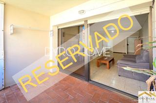 Pis  Sant marti. Piso esquinero, todo exterior, con balcón y ascensor en gavà!!