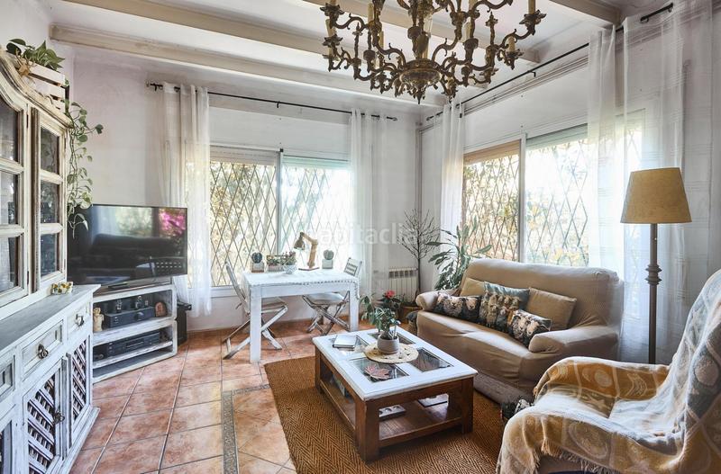 Foto 1044139e-de23-4696-8eb9-39e6bcede22c. Haus mit parking pool in Bellamar Castelldefels