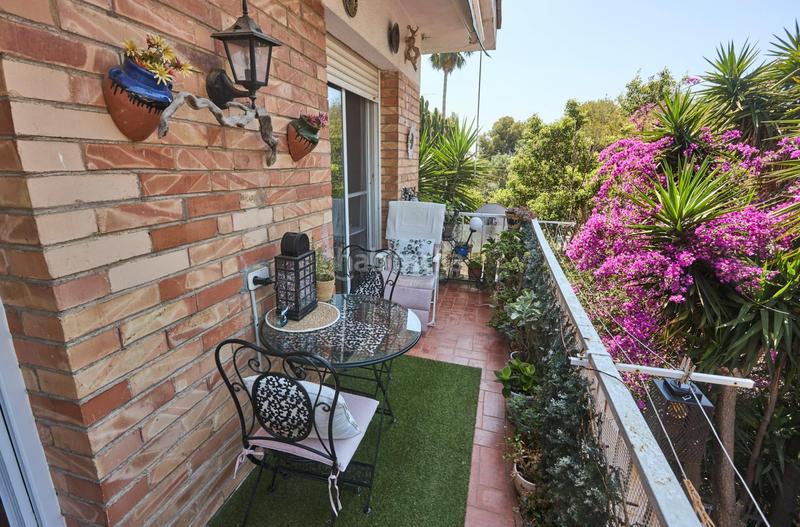 Foto 475fbd3d-3222-43e2-9495-d13d7de38031. Haus mit parking pool in Bellamar Castelldefels