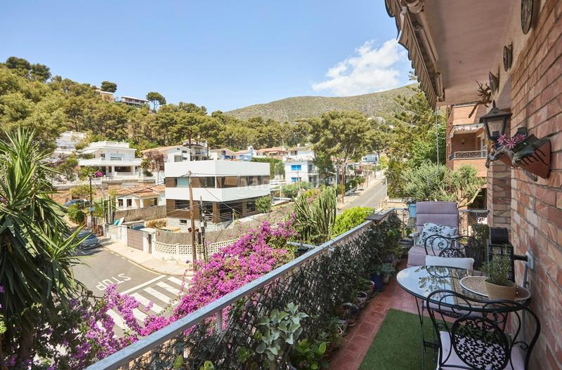 Foto d5f4d486-abce-452c-b001-35123ad012fa. Haus mit parking pool in Bellamar Castelldefels