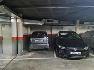 Location Parking voiture  Calle saragossa. Can bou, plaza de parking en alquiler