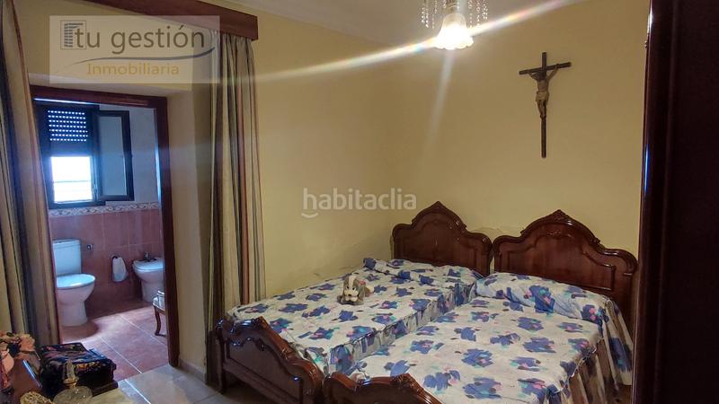 Foto a875d781-b648-4a31-8aa1-00536eb83ee8. Casa adossada amb aparcament a San Cristóbal Ronda