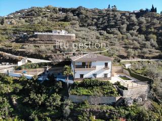 Casa a Sayalonga. Vivienda con unas vistas espectaculares, en sayalonga (málaga).