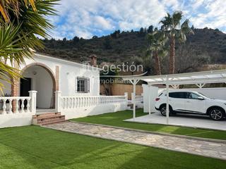 Xalet a Alcaucín. Espectacular vivienda con piscina privada en alcaucín (málaga)