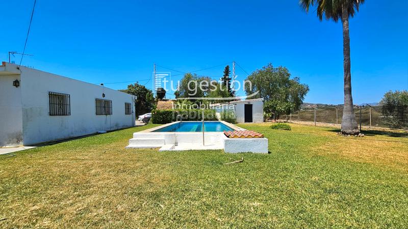 Foto b61a78eb-115c-4d1e-98ca-4409641c7c68. Casale con camino parcheggio piscina in Poniente-Faro Torre del Mar