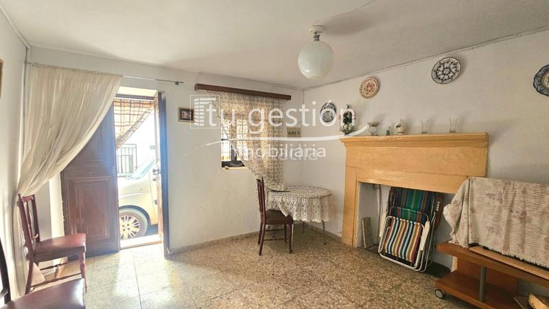 Foto ebc92a6c-7305-4c79-851c-874261b99b19. Casa adossada a Alfarnate