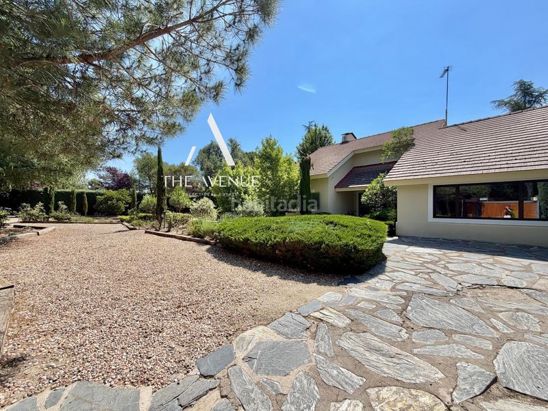 Foto d118d033-eb5c-4720-bcc0-940f13d416bb. Casa amb calefacció aparcament piscina a Las Lomas Boadilla del Monte