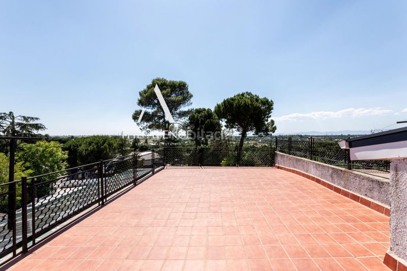 Foto a81e0493-38ea-4818-8dea-52b36c62b796. Xalet amb calefacció aparcament piscina a Valdepastores-Las Encinas Boadilla del Monte