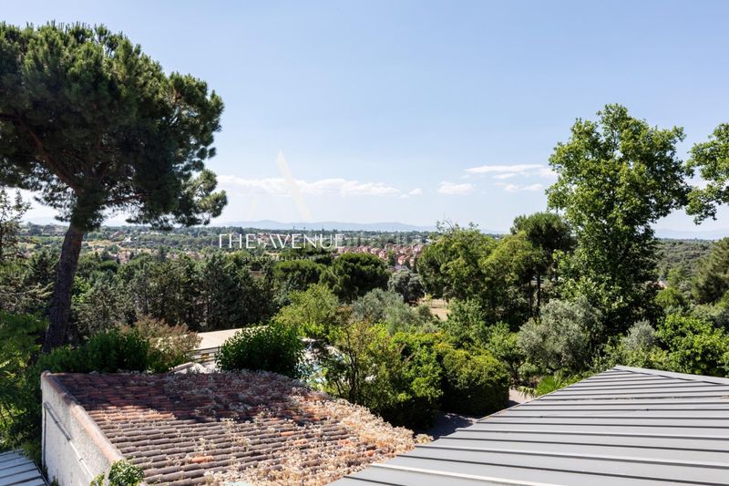 Foto b4354369-442c-48a0-bd14-6726aebb4fe8. Xalet amb calefacció aparcament piscina a Valdepastores-Las Encinas Boadilla del Monte
