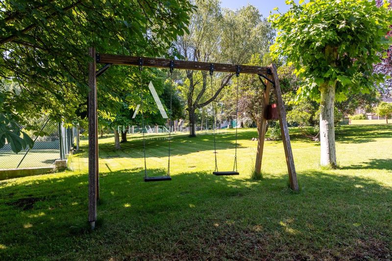 Foto 197b242e-e0f2-44de-aa1e-f4a2d2810af6. Xalet amb calefacció aparcament piscina a Urbanización Este-Montepríncipe Boadilla del Monte