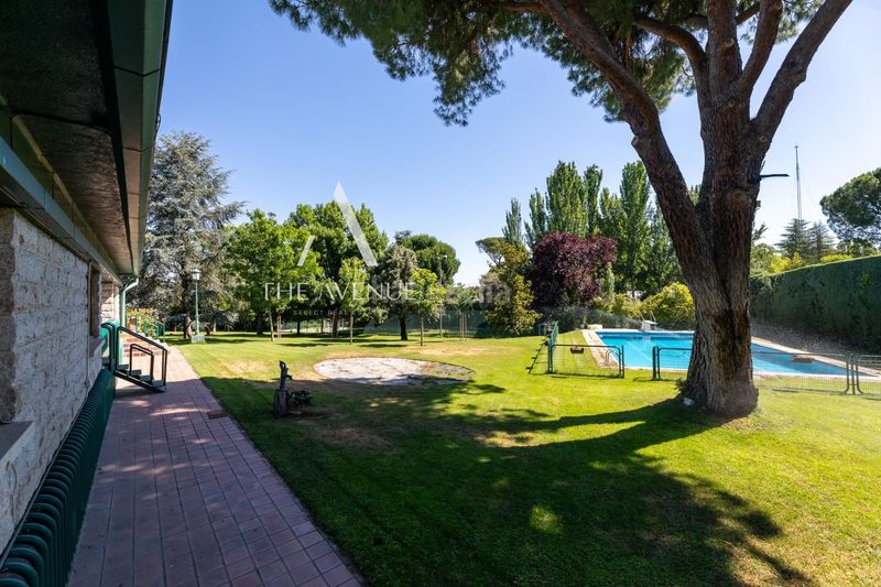 Foto 3d3d35a5-5de5-44f8-a840-91139ae17f9f. Xalet amb calefacció aparcament piscina a Urbanización Este-Montepríncipe Boadilla del Monte
