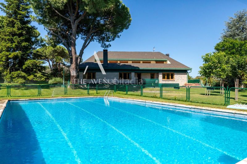 Foto 68503a4d-717f-4faf-9e09-bf7f7efa4e69. Xalet amb calefacció aparcament piscina a Urbanización Este-Montepríncipe Boadilla del Monte