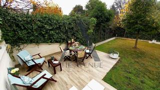 Maison jumelée à Urbanización Este-Montepríncipe. Excepcional chalet pareado estilo inglés en urbanización montepr