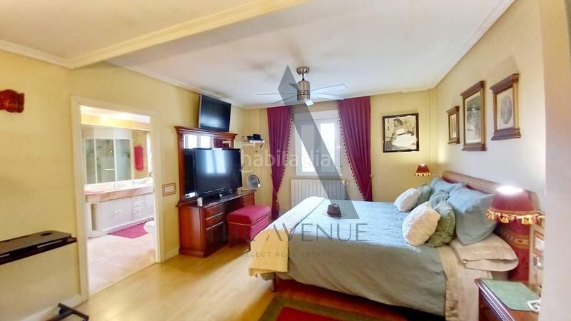 Foto bce3e2d6-e091-4915-bd0a-d0ce0d9b6b21. Casa adossada amb calefacció aparcament piscina a Boadilla del Monte