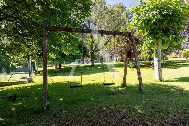 Foto fc1f02a5-1532-4646-b345-11f331662e61. Terreno residencial excepcional parcela en la prestigiosa urbanización montepríncipe madrid en Boadilla del Monte