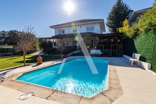 Chalet en La Cabaa. Excepcional chalet independiente en pozuelo de alarcn madrid