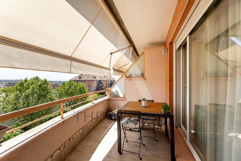 Foto 2376a87b-4a83-4bc7-aca3-21175df9d4c0. Àtic amb calefacció aparcament piscina a Sector B Boadilla del Monte