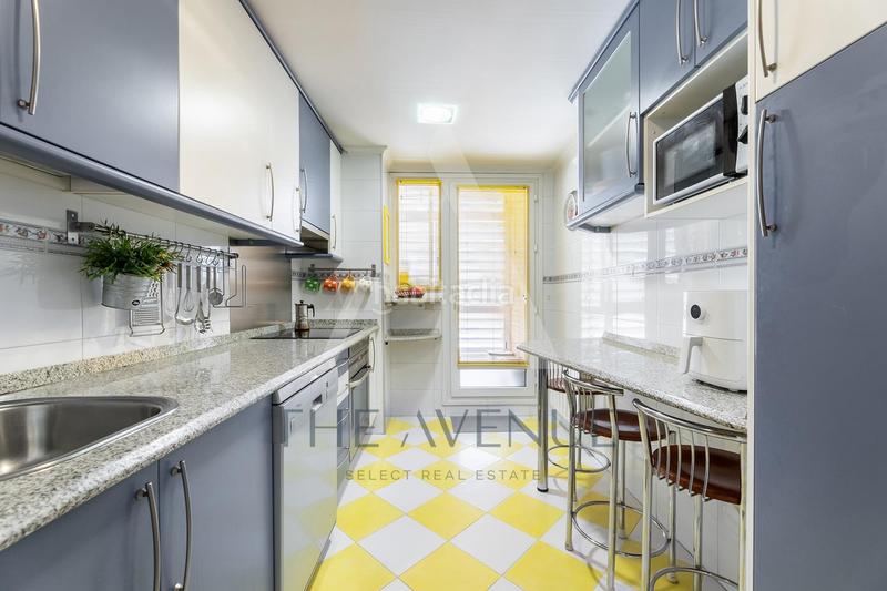 Foto 6a49b44b-a5cd-46a0-af8b-6bdc69462f0d. Àtic amb calefacció aparcament piscina a Sector B Boadilla del Monte