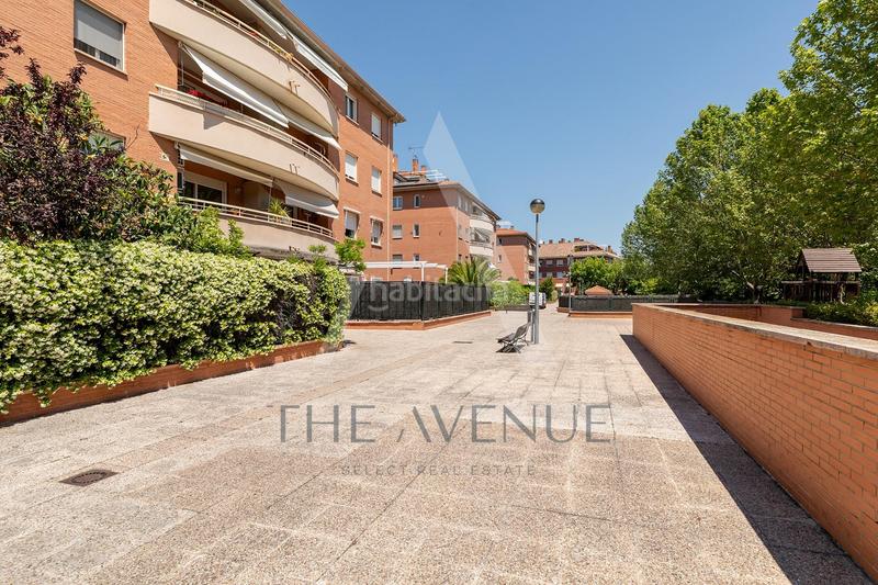 Foto 8b4d3b01-8e2b-498b-af0b-ccf0a82e43c9. Àtic amb calefacció aparcament piscina a Sector B Boadilla del Monte