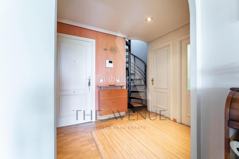 Foto e135b486-fcb9-46aa-96fc-552ed612bee1. Àtic amb calefacció aparcament piscina a Sector B Boadilla del Monte