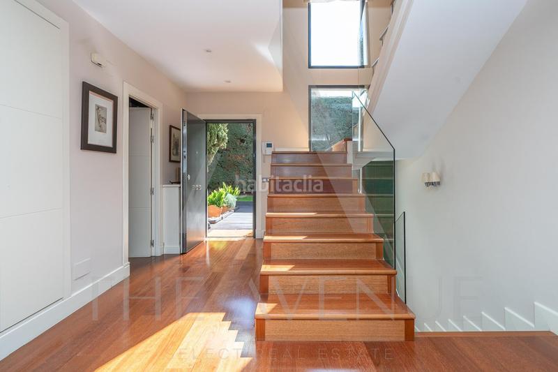 Foto 17a4be40-f0bc-43ad-b885-92e9e7c1130b. Chalet mit parking in Las Lomas Boadilla del Monte