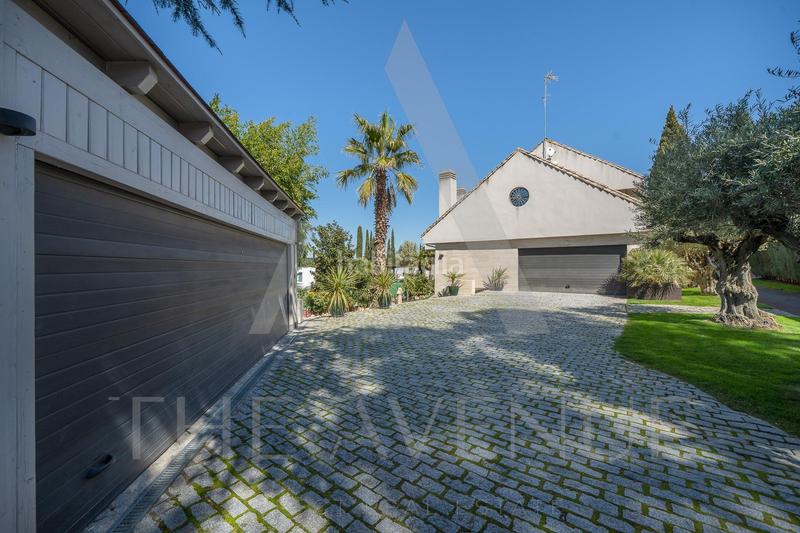 Foto 9fe981eb-cb18-48dd-b1c7-84d2a7c4514b. Chalet mit parking in Las Lomas Boadilla del Monte