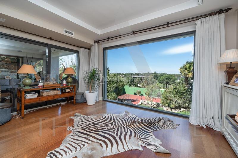 Foto f067bd2a-70f3-4f9b-9dd9-af6b28d47613. Chalet mit parking in Las Lomas Boadilla del Monte