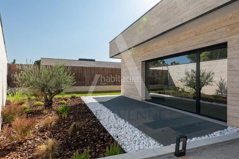 Foto 0652f7b6-7e1c-4c17-953b-0533a93ae7e2. Chalet avec parking piscine dans Las Lomas Boadilla del Monte