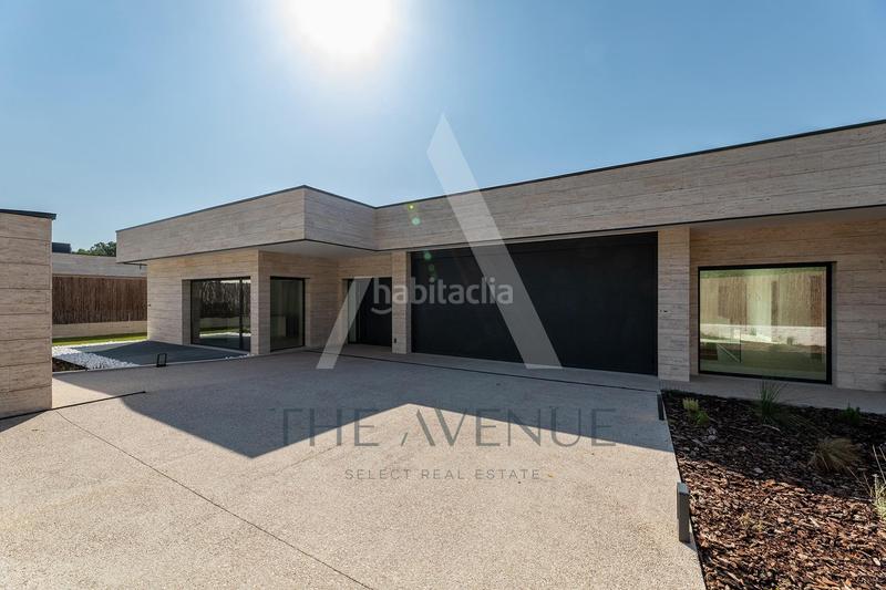 Foto 58039f3b-6928-4a5c-8f27-af27dbb12978. Chalet avec parking piscine dans Las Lomas Boadilla del Monte