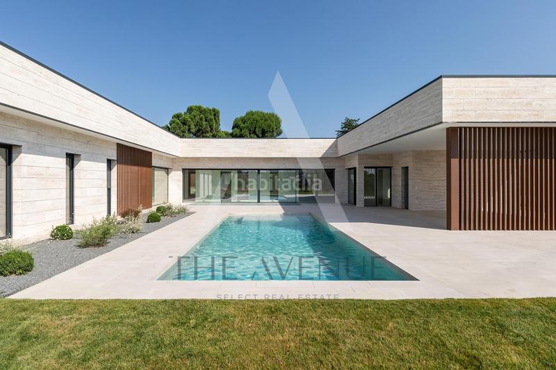 Foto 73c3bd82-15f1-41ed-b80d-6681b0c55a4f. Chalet avec parking piscine dans Las Lomas Boadilla del Monte