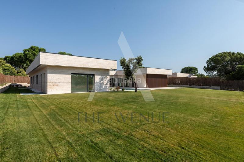 Foto fac57231-dbcf-47a7-8c31-929dd3fc8727. Chalet avec parking piscine dans Las Lomas Boadilla del Monte