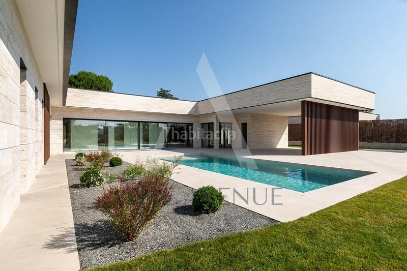 Foto a6f4f5a5-7a78-406d-b86d-167cd85b9733. Xalet amb aparcament piscina a Las Lomas Boadilla del Monte