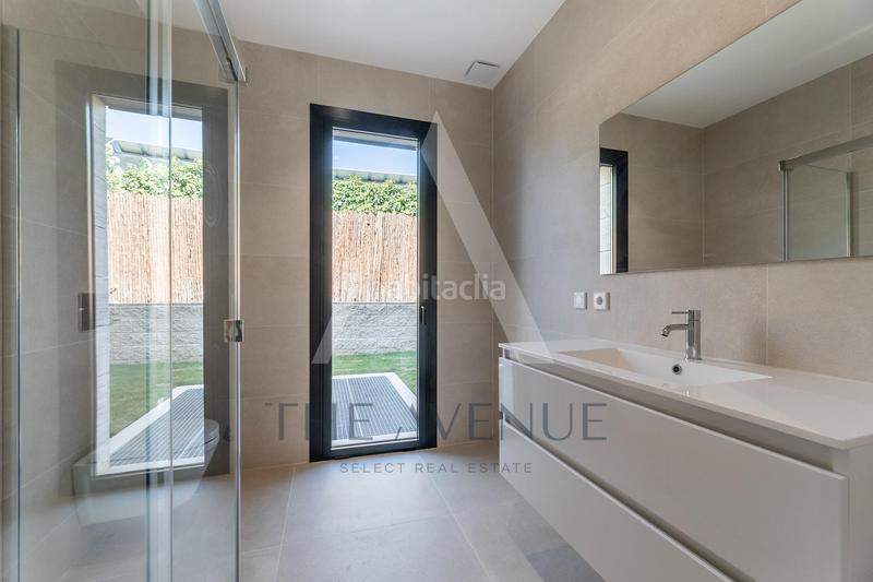 Foto eae92d6f-e95b-4bd7-826e-9a926e1ab75a. Xalet amb aparcament piscina a Las Lomas Boadilla del Monte