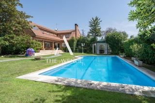 Chalet in El Olivar de Mirabal. Magnífico chalet independiente en el olivar de mirabal, boadilla
