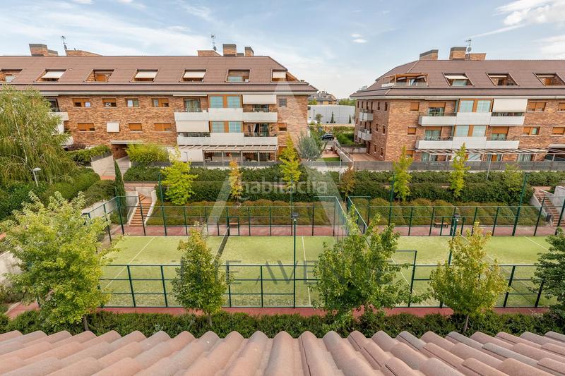 Foto fb65f9d1-3ba3-494c-b009-675e8776e5fe. Attique avec chauffage parking piscine dans Valenoso Boadilla del Monte