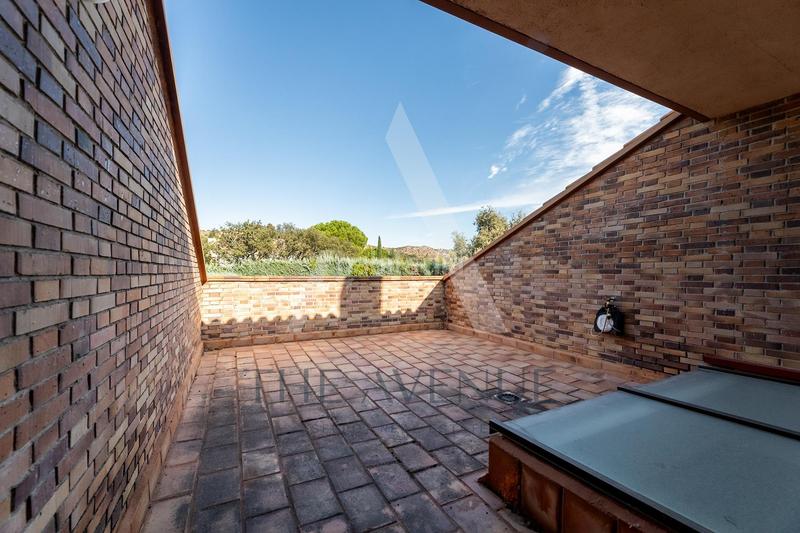 Foto 041c272c-772e-4f02-84fd-2114183faa1a. Chalet con riscaldamento parcheggio in Molino de la Hoz Rozas de Madrid (Las)