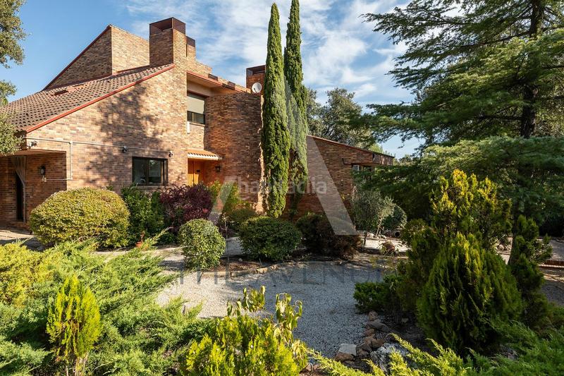 Foto 82892e80-cee4-4cab-8327-bba81d9bdf0d. Chalet con riscaldamento parcheggio in Molino de la Hoz Rozas de Madrid (Las)