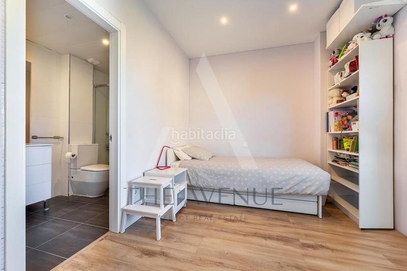 Foto 0c480894-6ac0-446f-b399-b6d8effbeec7. Reihenhaus mit heizung parking pool in Los Satélites-Roza Martín Majadahonda