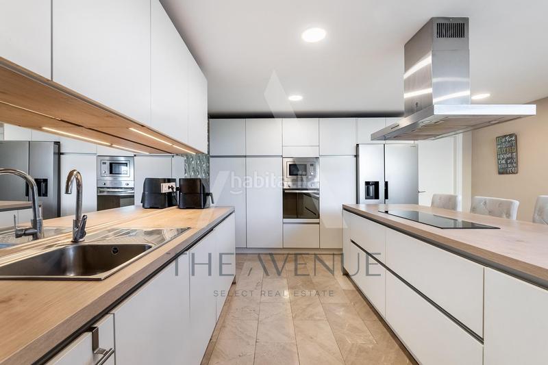 Foto 1d3aa2e7-7190-40b5-a569-6e64edaaf26c. Reihenhaus mit heizung parking pool in Los Satélites-Roza Martín Majadahonda